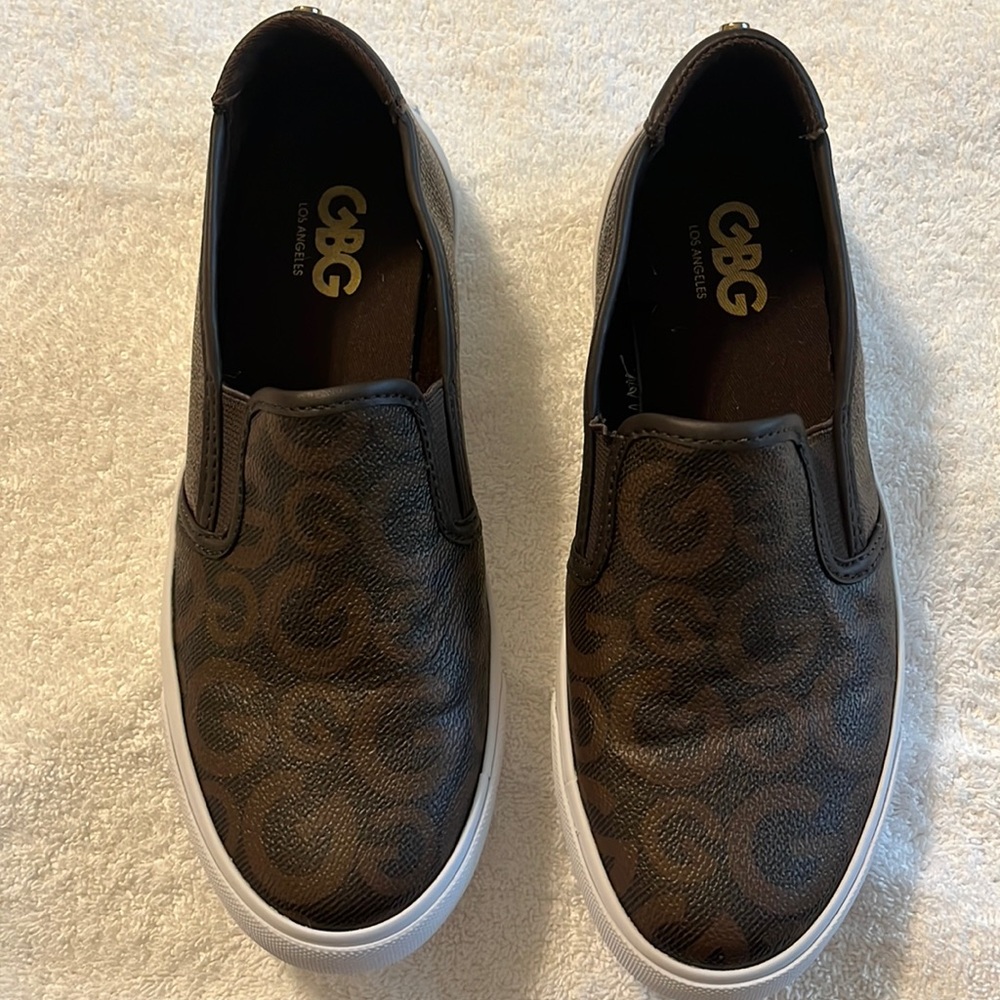 G by Guess barely worn 7.5 brown